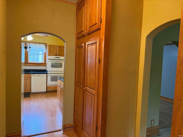 225 S Franklin Street, Knightstown, IN 46148