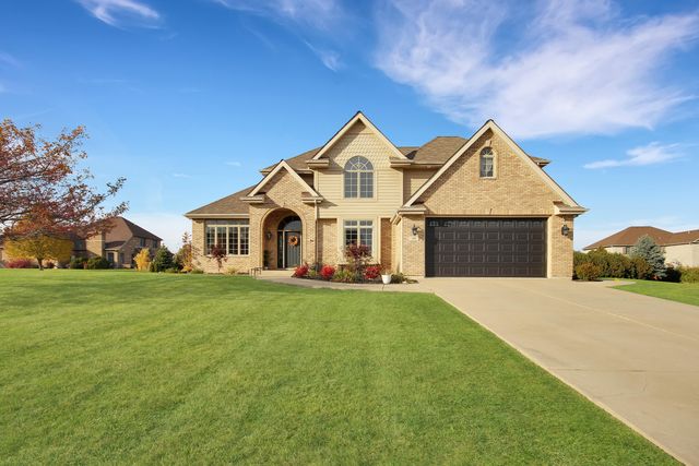 99 Bergamo Lane, Crown Point, IN 46307