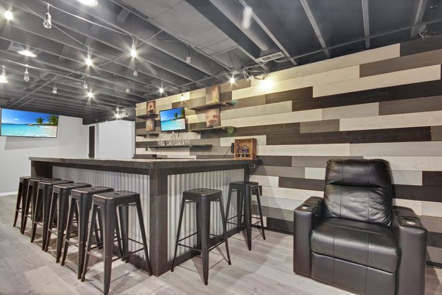 99 Bergamo Lane, Crown Point, IN 46307