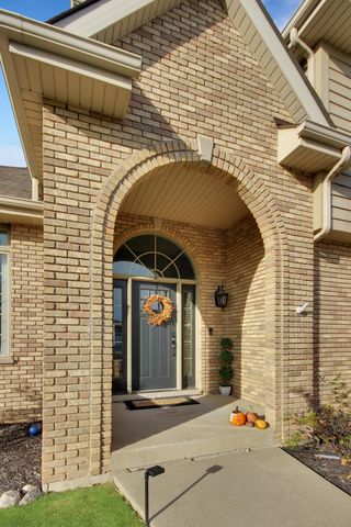 99 Bergamo Lane, Crown Point, IN 46307