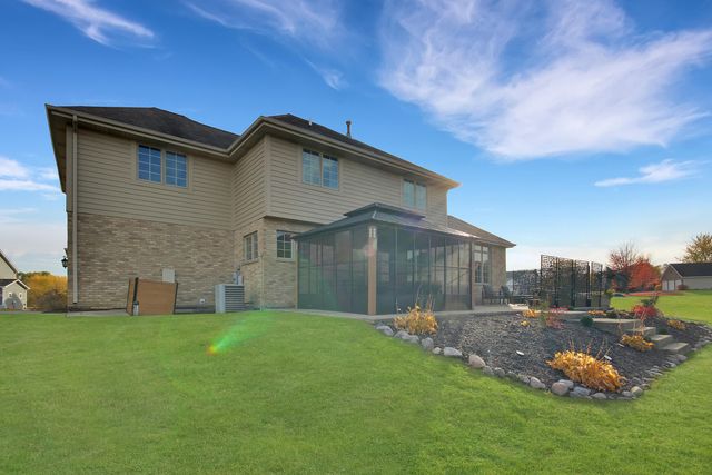 99 Bergamo Lane, Crown Point, IN 46307