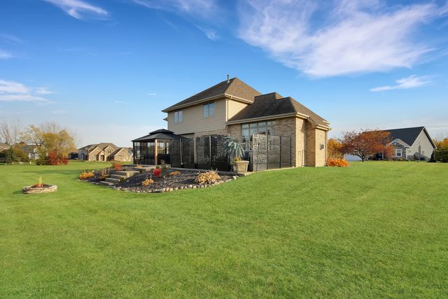 99 Bergamo Lane, Crown Point, IN 46307