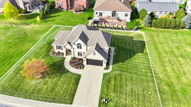 99 Bergamo Lane, Crown Point, IN 46307