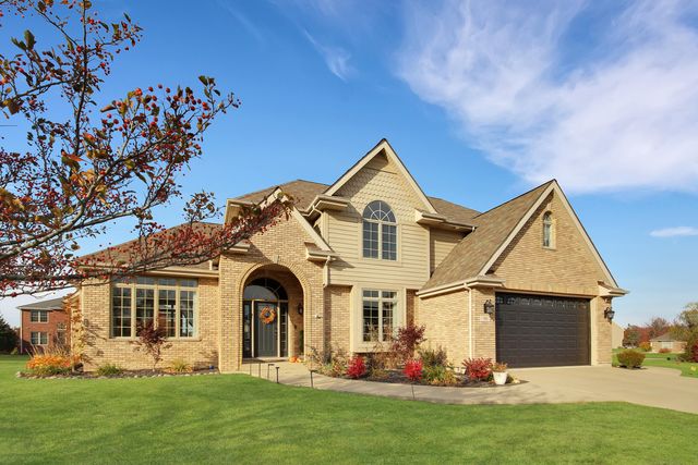 99 Bergamo Lane, Crown Point, IN 46307