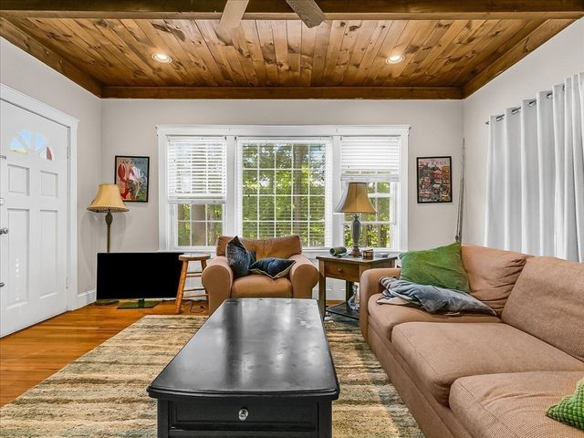 2 Lexington St, Woburn, MA 01801