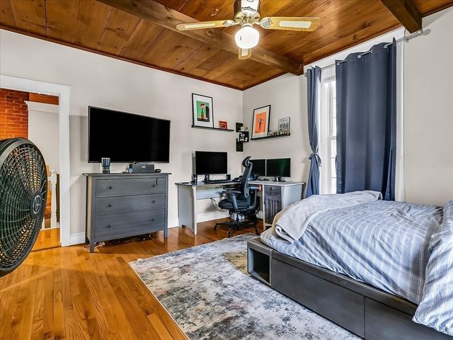 2 Lexington St, Woburn, MA 01801
