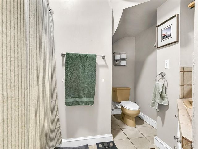 2 Lexington St, Woburn, MA 01801