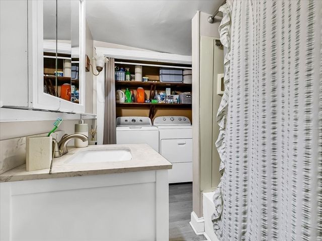 2 Lexington St, Woburn, MA 01801