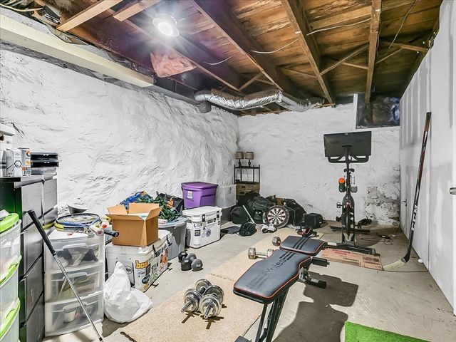 2 Lexington St, Woburn, MA 01801