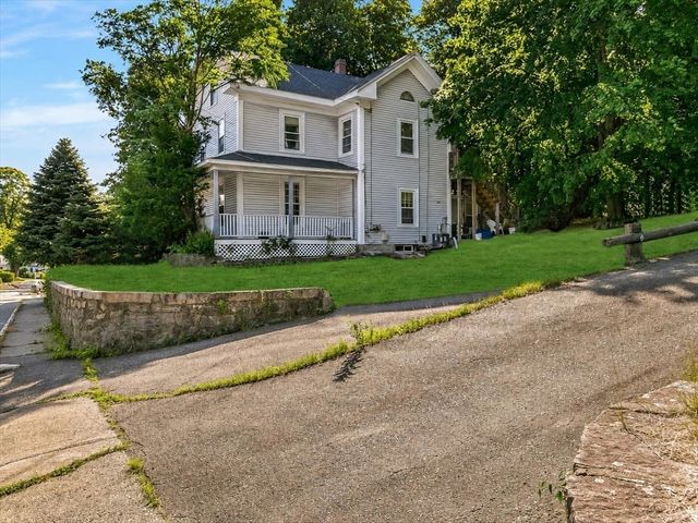 2 Lexington St, Woburn, MA 01801
