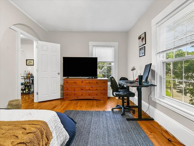 2 Lexington St, Woburn, MA 01801