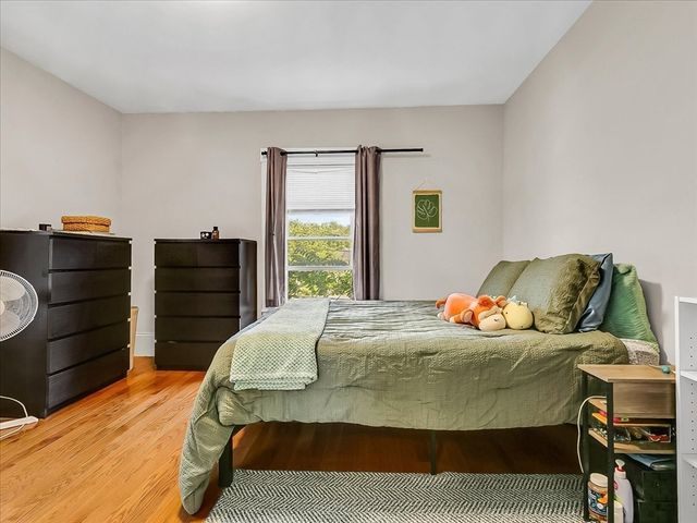 2 Lexington St, Woburn, MA 01801