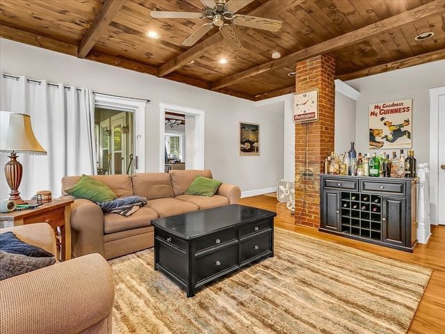 2 Lexington St, Woburn, MA 01801