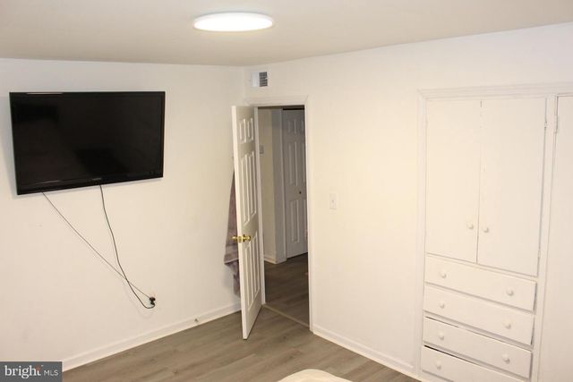 22 FARRELL AVE, Trenton, NJ 08618