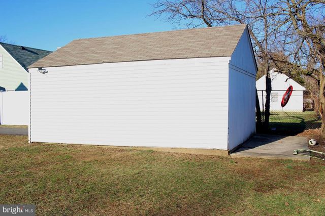 22 FARRELL AVE, Trenton, NJ 08618