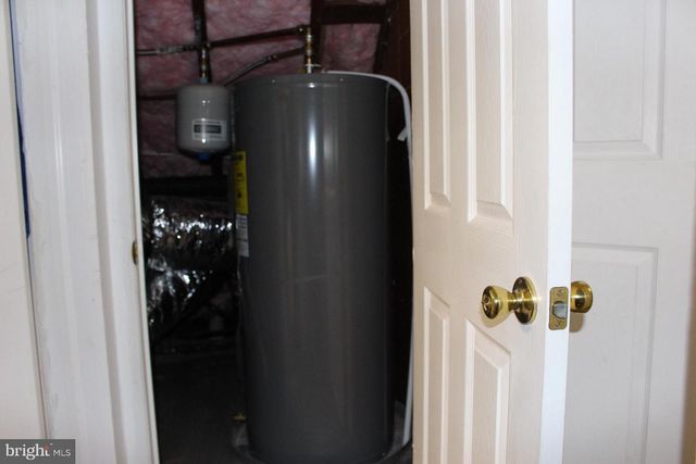 22 FARRELL AVE, Trenton, NJ 08618