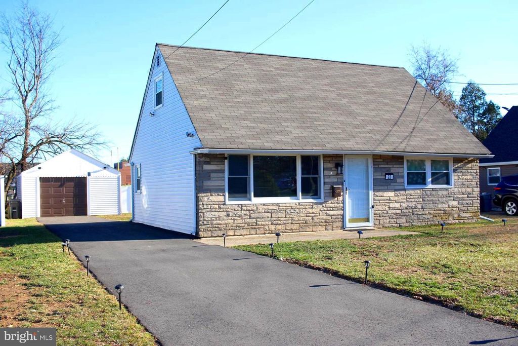 22 FARRELL AVE, Trenton, NJ 08618