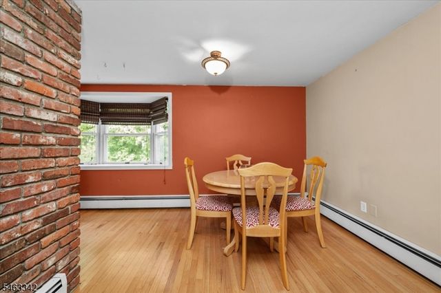 8 Fern Ave, Hamburg Boro, NJ 07419