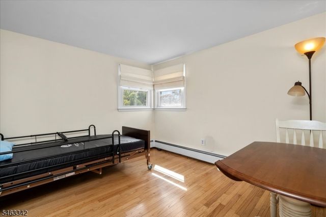 8 Fern Ave, Hamburg Boro, NJ 07419
