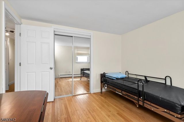 8 Fern Ave, Hamburg Boro, NJ 07419