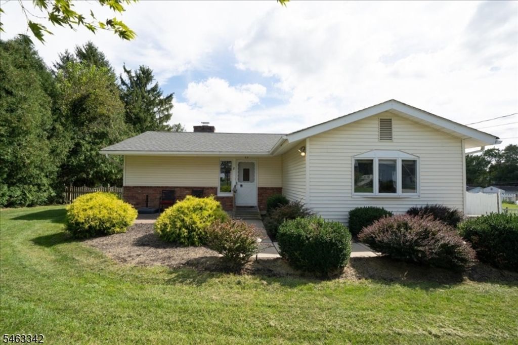 8 Fern Ave, Hamburg Boro, NJ 07419 — photo 2