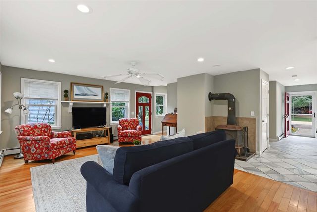 9 Cutter Street, Jamestown, RI 02835