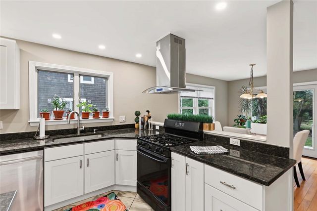 9 Cutter Street, Jamestown, RI 02835