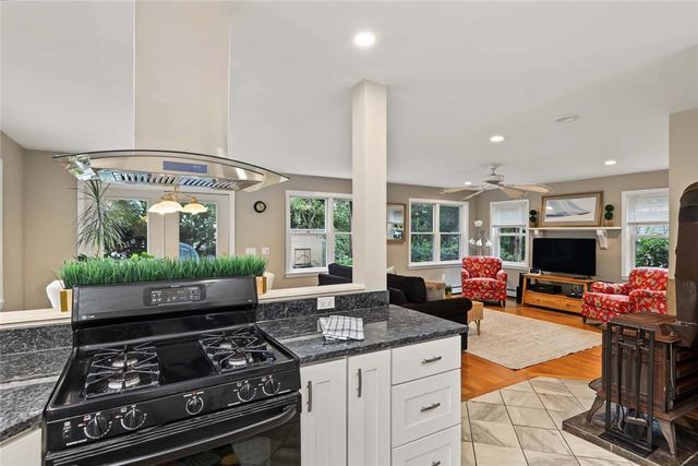 9 Cutter Street, Jamestown, RI 02835
