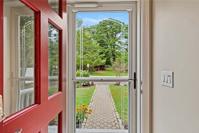 9 Cutter Street, Jamestown, RI 02835