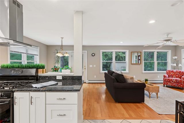 9 Cutter Street, Jamestown, RI 02835