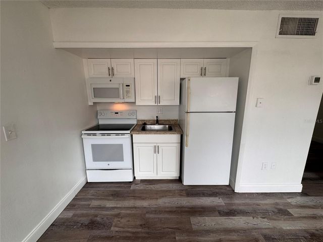 5317 CURRY FORD ROAD O201, Orlando, FL 32812