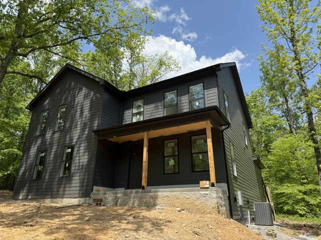 10005 Forest Lane, Bon Aqua, TN 37025
