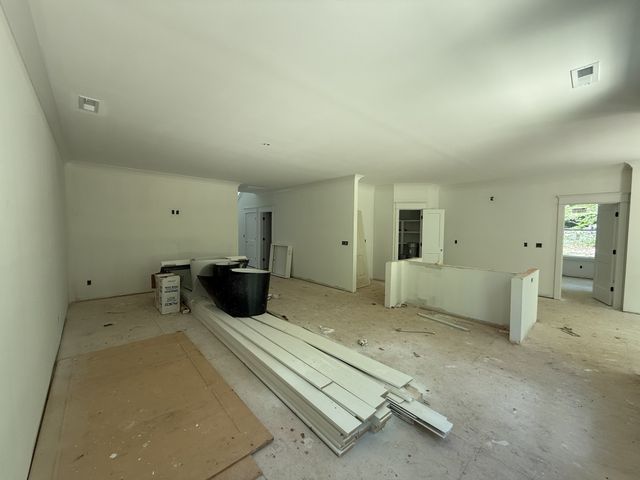 10005 Forest Lane, Bon Aqua, TN 37025