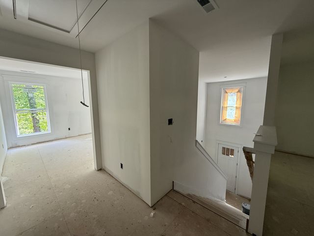 10005 Forest Lane, Bon Aqua, TN 37025