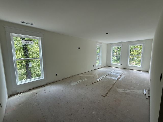 10005 Forest Lane, Bon Aqua, TN 37025