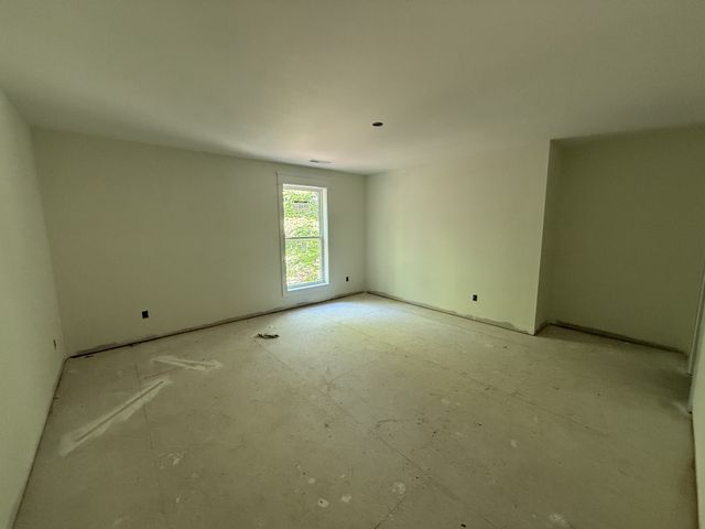 10005 Forest Lane, Bon Aqua, TN 37025