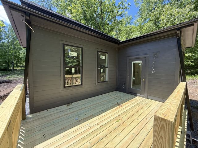 10005 Forest Lane, Bon Aqua, TN 37025