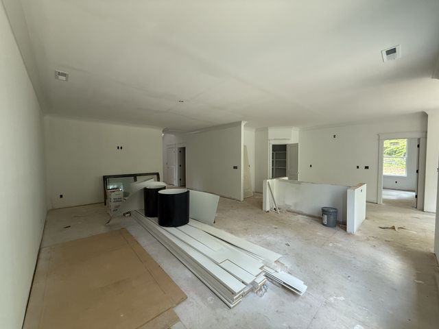 10005 Forest Lane, Bon Aqua, TN 37025