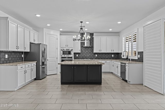 14370 W HEARN Road, Surprise, AZ 85379