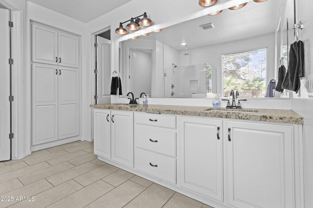 14370 W HEARN Road, Surprise, AZ 85379