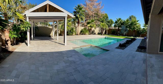 14370 W HEARN Road, Surprise, AZ 85379