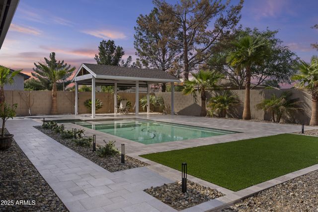 14370 W HEARN Road, Surprise, AZ 85379