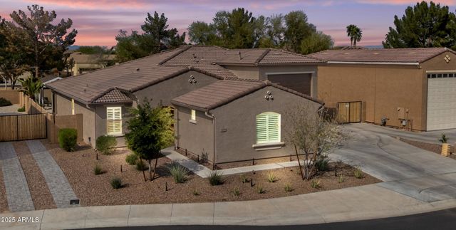 14370 W HEARN Road, Surprise, AZ 85379