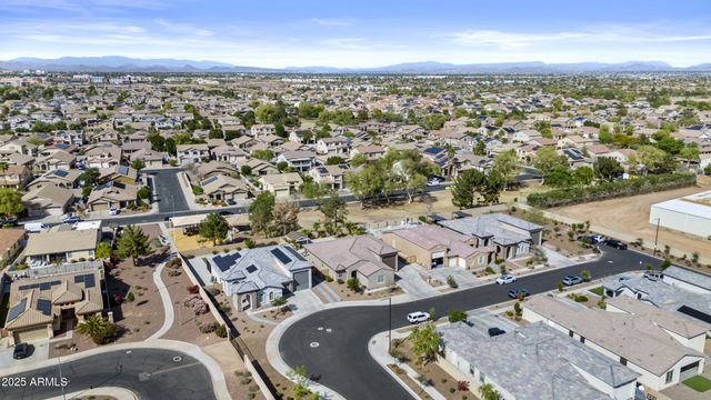 14370 W HEARN Road, Surprise, AZ 85379