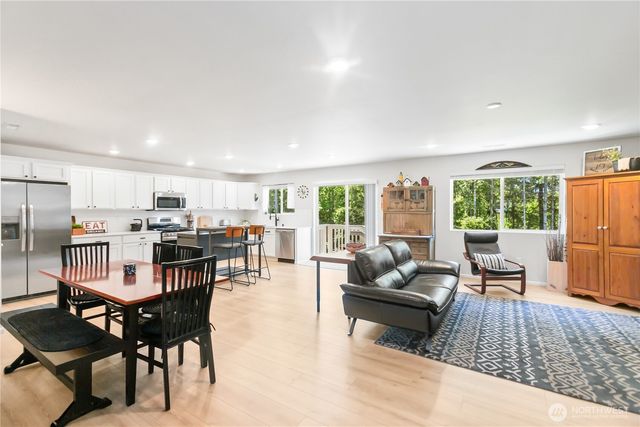 111 NE Ridgetop Crossing, Belfair, WA 98528