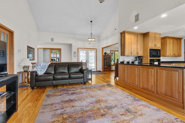 N6130 Honeysuckle Lane, Green Lake, WI 54941