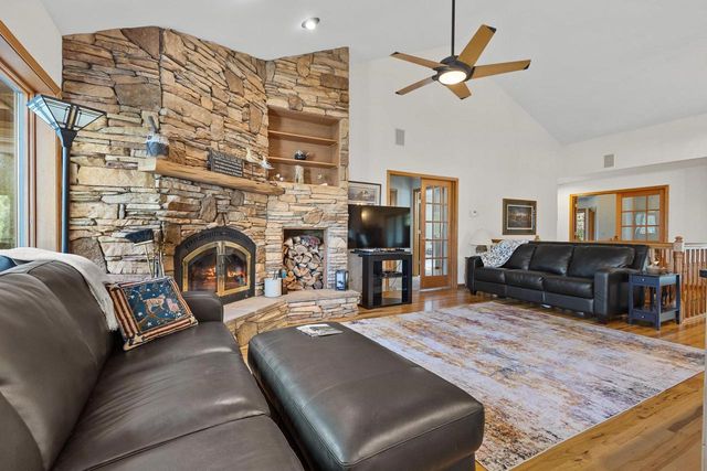 N6130 Honeysuckle Lane, Green Lake, WI 54941
