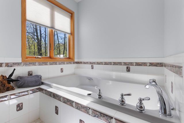 N6130 Honeysuckle Lane, Green Lake, WI 54941