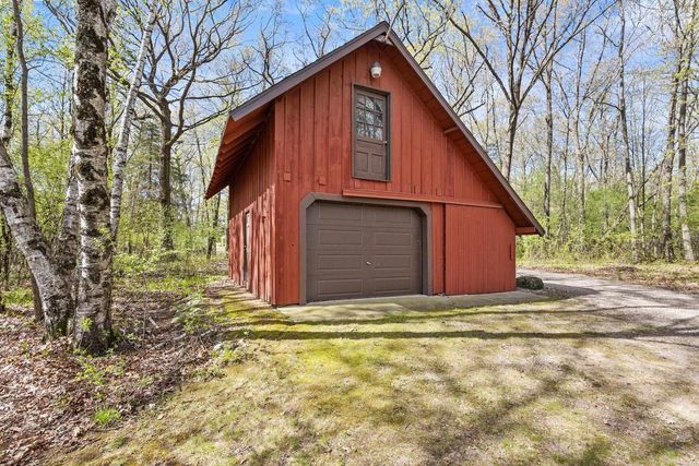 N6130 Honeysuckle Lane, Green Lake, WI 54941