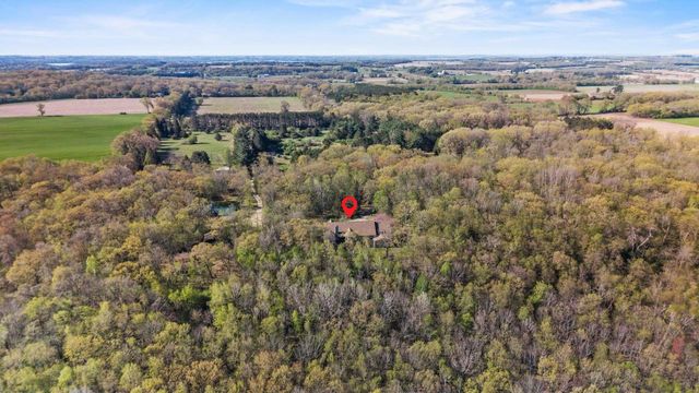 N6130 Honeysuckle Lane, Green Lake, WI 54941